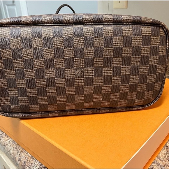 Authentic Louis Vuitton Neverfull MM damier ebene ballerina pink interior - Picture 8 of 16